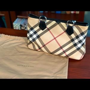 Burberry tote purse with original bag